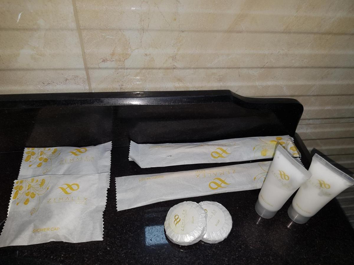 Zemalex Hotel Addis Ababa Bagian luar foto