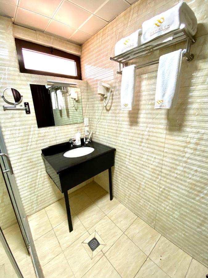 Zemalex Hotel Addis Ababa Bagian luar foto